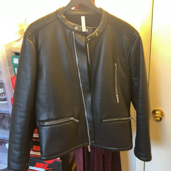 Zara (faux) leather jacket - Picture 9 of 11